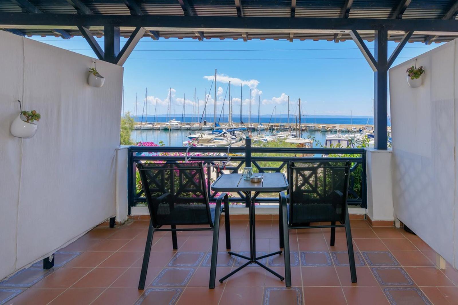 Appartement Nikiti Seafront Blue Extérieur photo